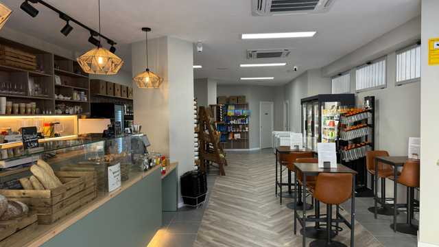 ☕ Buscamos Barista / Ayudante de Barra – Desayunos