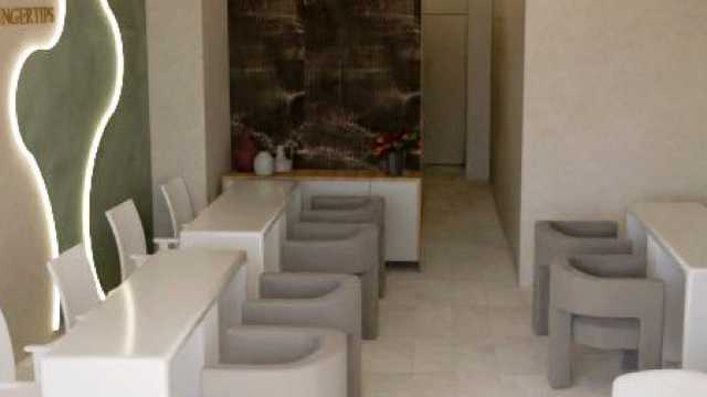 Nail technician