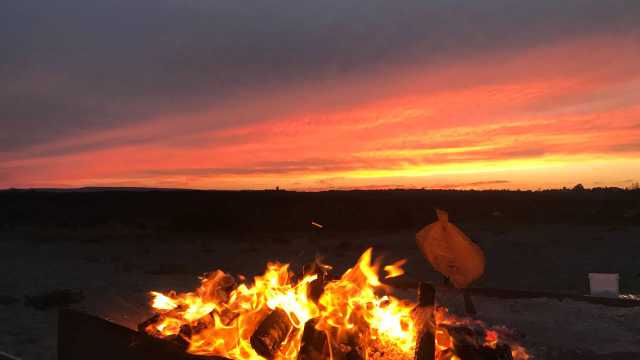 Ayudante/a de Cocina y Limpiador/a