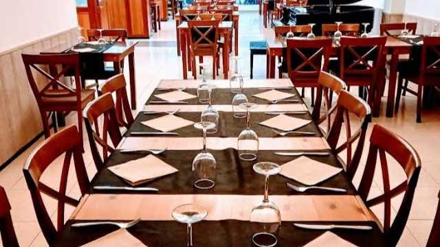 Cocinero/a y Ayudante/a de Cocina