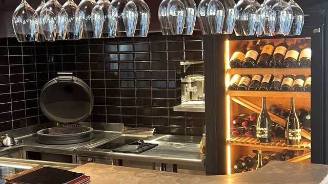 Atención Sala y Barra  (Camarer@ Sumiller)