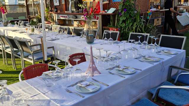 Camarero que sepa hablar sueco