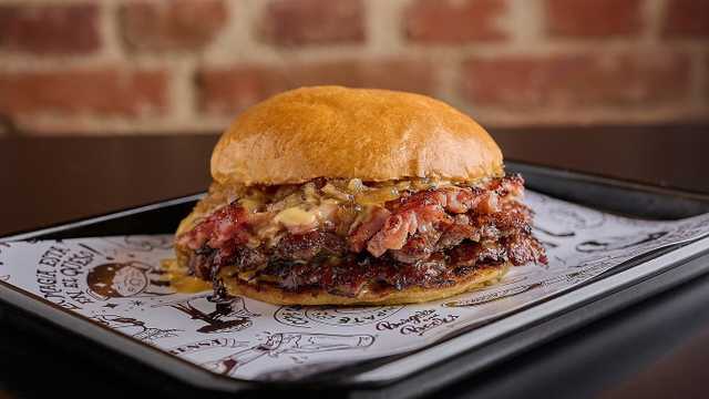 AYUDANTE DE COCINA ESPECIALIZADO EN HAMBURGUESAS – ALCOBENDAS (MADRID)