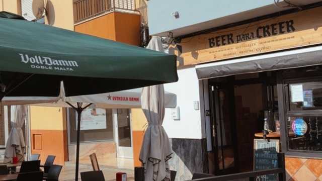 Camarero/a