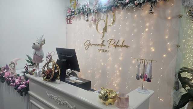 Manicurista Técnica Uñas Acrilicas