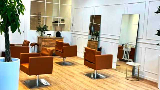 Ofícial de primera peluquería