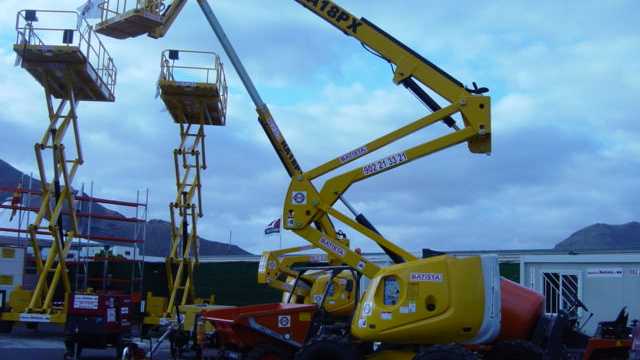 Electro - mecánico de obra.