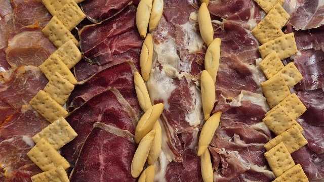 Ayudante/a de Charcutería