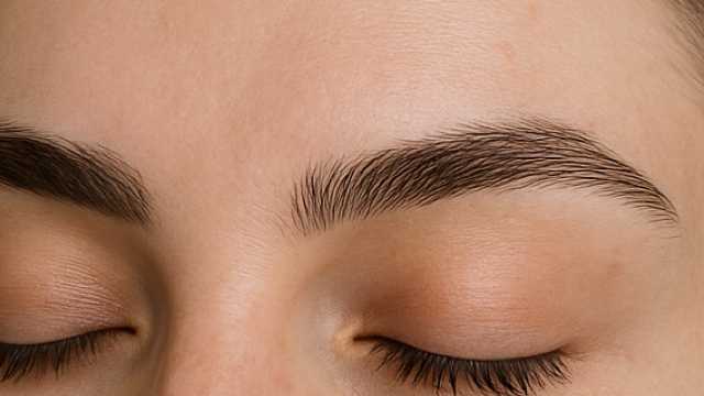 Diseñadora de cejas