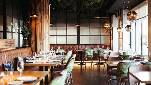 Camarero/a Ayudante/a de Camarero/a