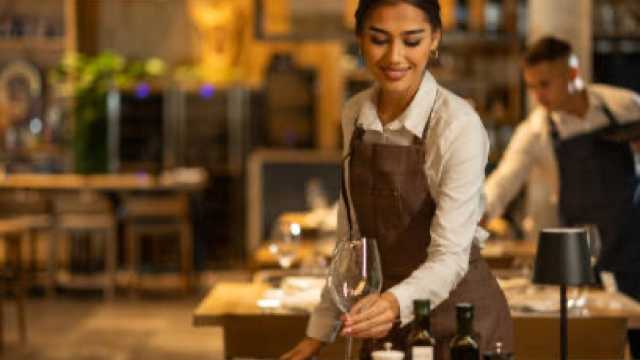 Ayudante de Camarero/a