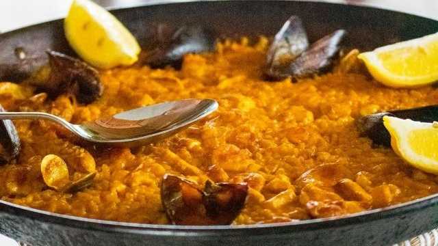 BUSCAMOS COCINERO/A PROFESIONAL – INCORPORACIÓN INMEDIATA