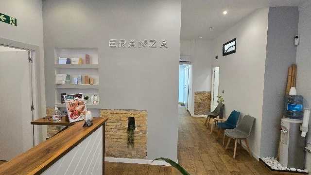 Esteticien con experiencia maderoterapia