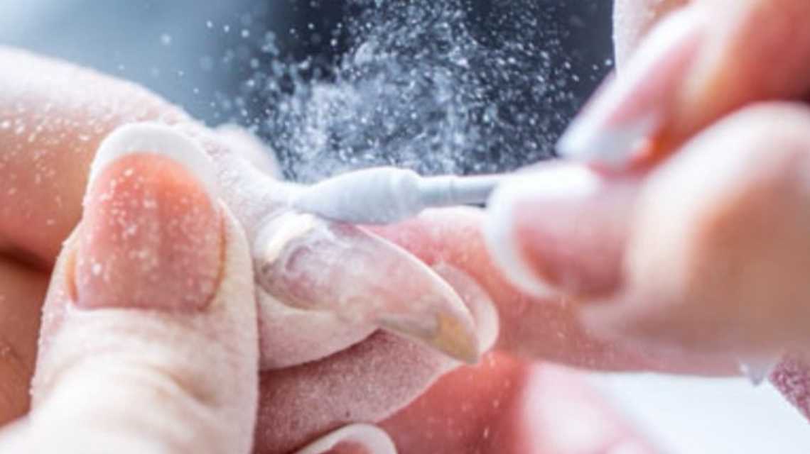 Queen beauty saloon cover image