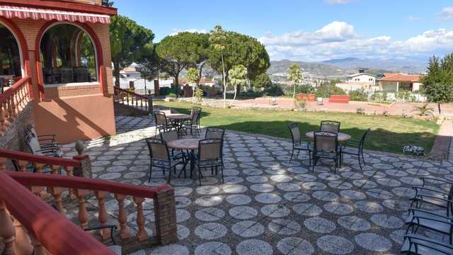 Auxiliar de enfermería o asistenta de limpieza