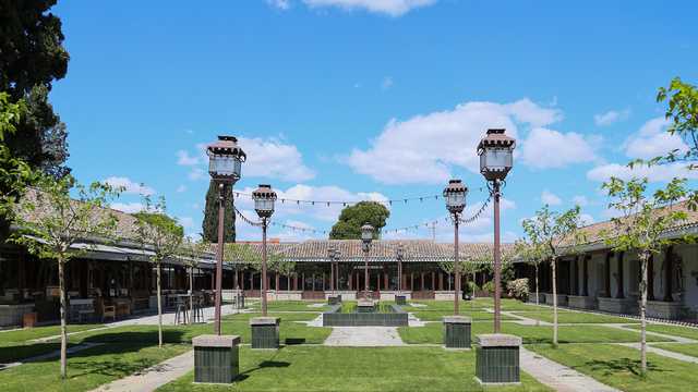 Cocinero/a y Ayudante/a de Cocina