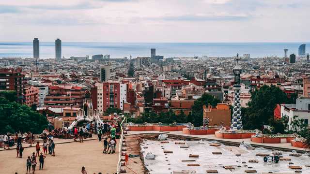 Customer & Sales Advisor