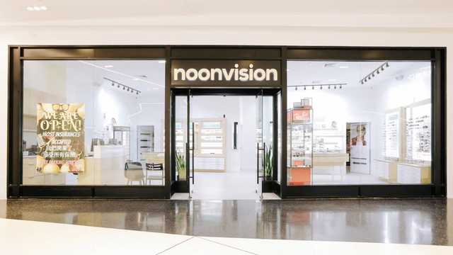 Front Desk Receptionist