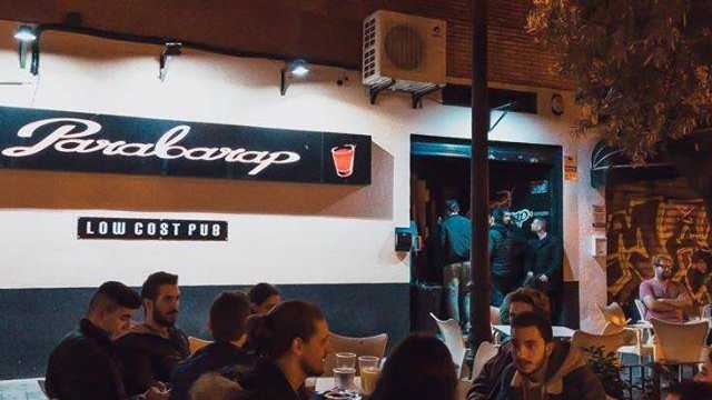 Camarero/a