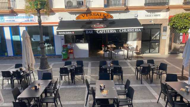 Cocinero/a y Ayudante/a de Cocina