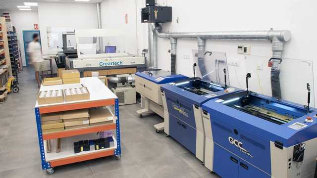 Auxiliar de Taller Corte, Marcado y Grabado Laser e impresion UV