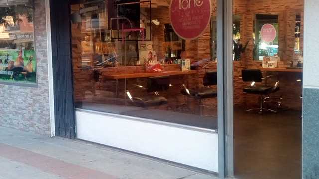 Oficial de Peluquería