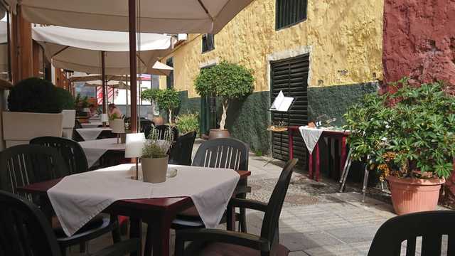 Camarero/a