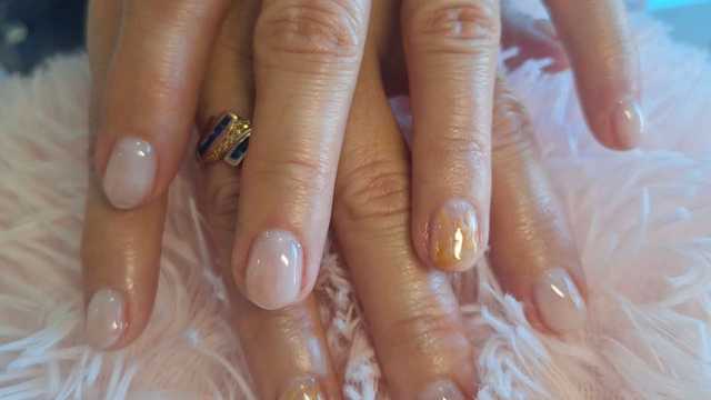 Manicurista Uñas de Gel