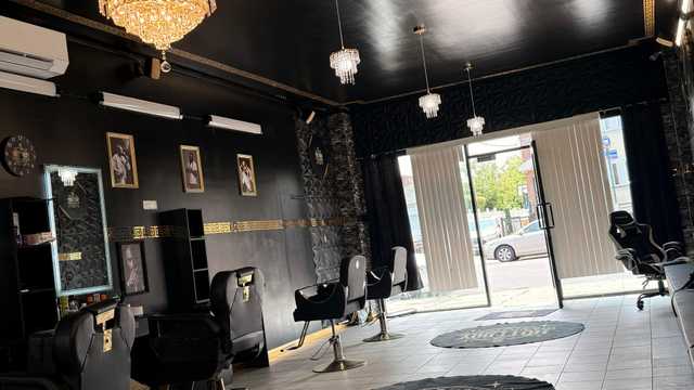 Barber / Hairdresser