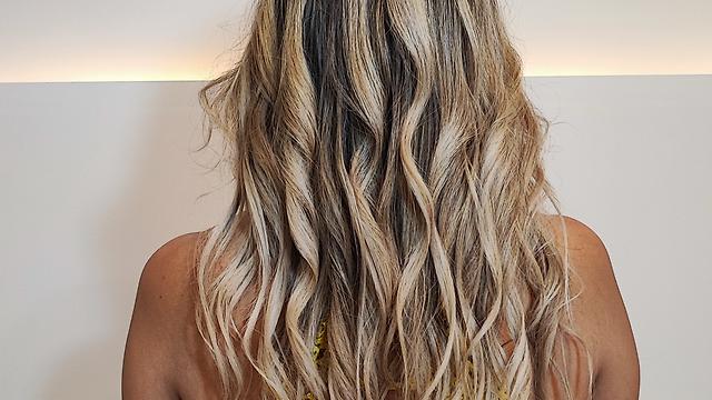 Oficial de Peluquería