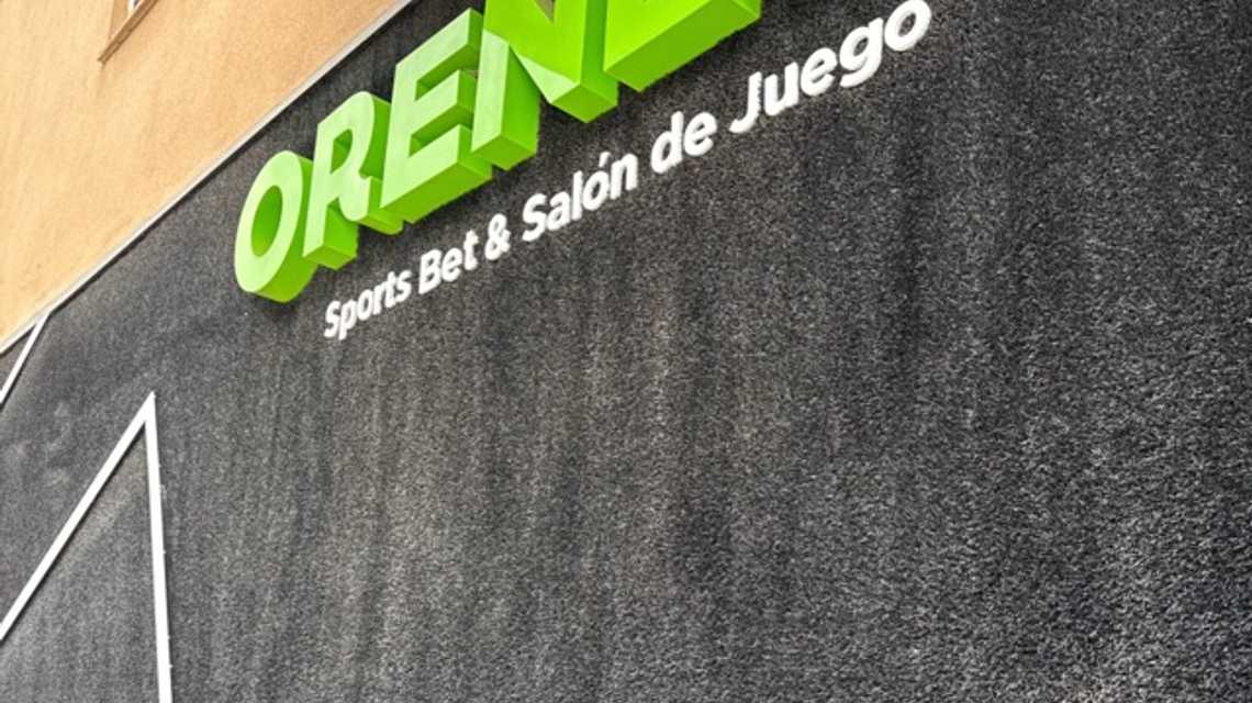 Orenes Sports Bar & Salón de Juego cover image