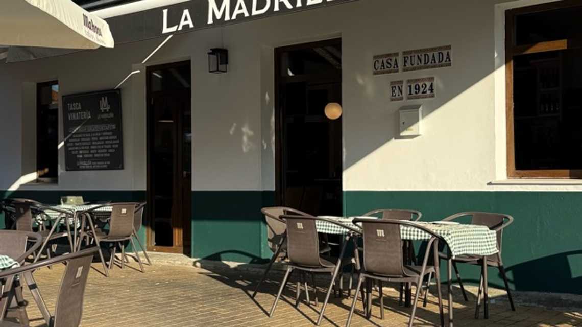 LA MADRILEÑA cover image