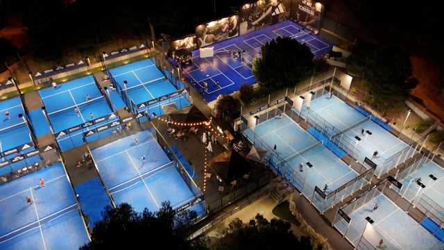 Cocinero/a - Camarero/a - Padel Lounge Bar y Pool Bar