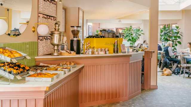Barista and Waiter / Waitress