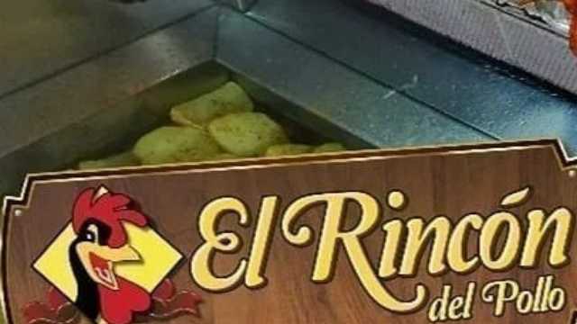 Ayudante de cocina y atención al cliente