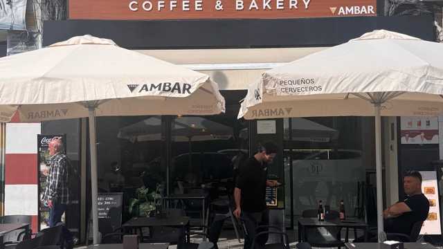 Camarero cafetería