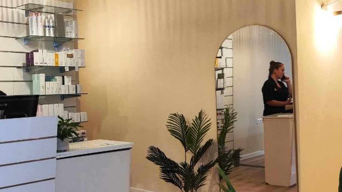 El Oasis cover image