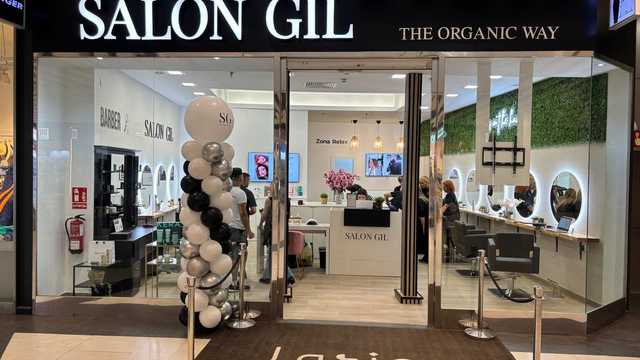 Peluquero/a experto/a en mechas