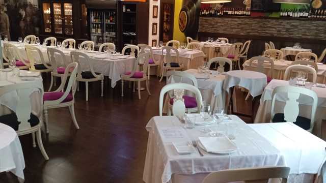 JEFE DE SALA / ENCARGADO