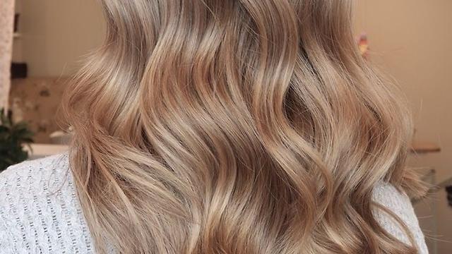 Oficial de Peluquería
