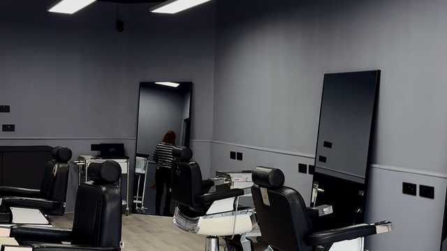 Barber / Hairdresser