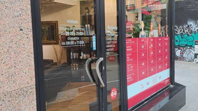 Oficial de Peluquería