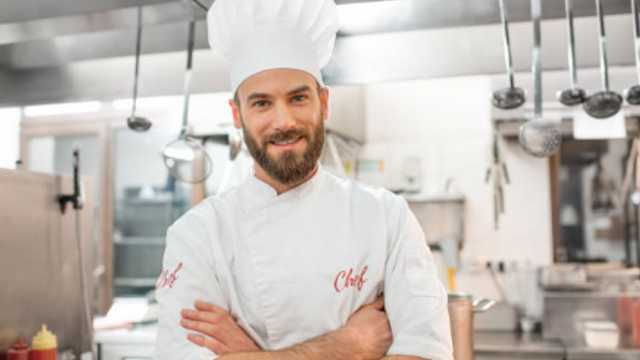 JEFE/A DE COCINA PARA REST - DE COCINA TRADICONAL 1900€ A 2100€ NETOS