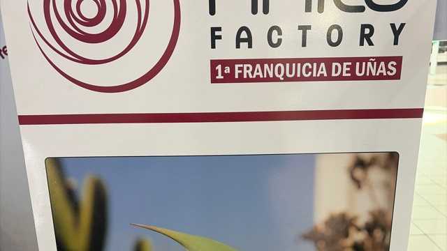 Técnico/a en Uñas Acrilicas y Gel