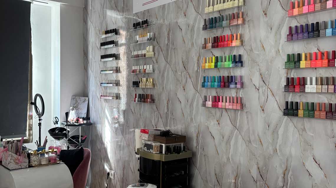 Lady's Nails cover image