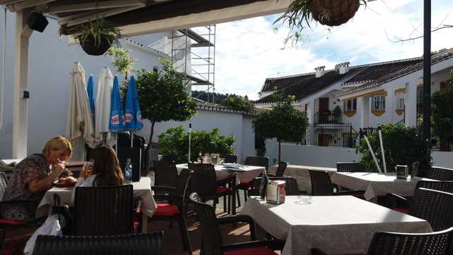 Ayudante/a de Cocina y Friegaplatos