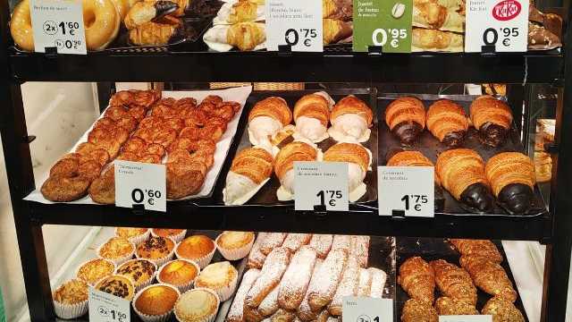 CAFETERÍA Y PANADERÍA