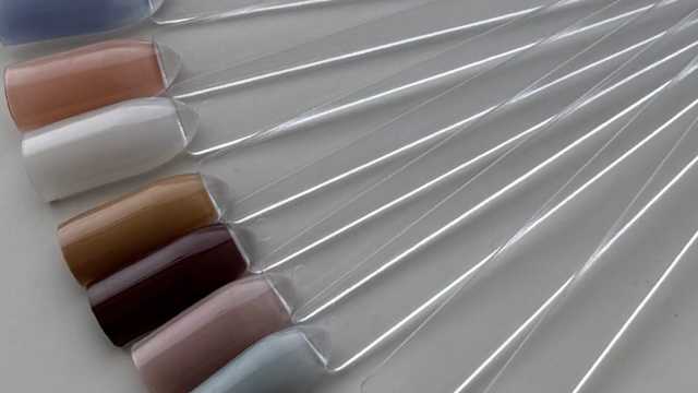 Encargada manicurista