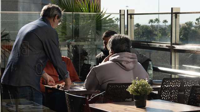 TONYROMA'S PLAZA CÁNOVAS - Ayudante de Camarero/a