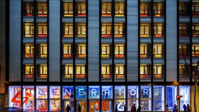FRONT OF HOUSE CREW – GENERATOR BARCELONA